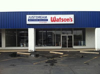 Custom Signs & Banners Photo