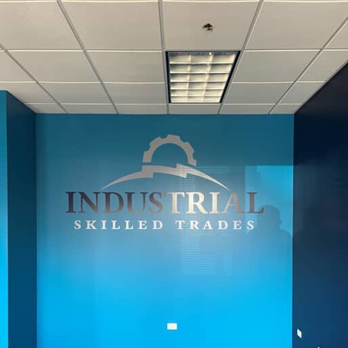 Vinyl Lettering & Graphics