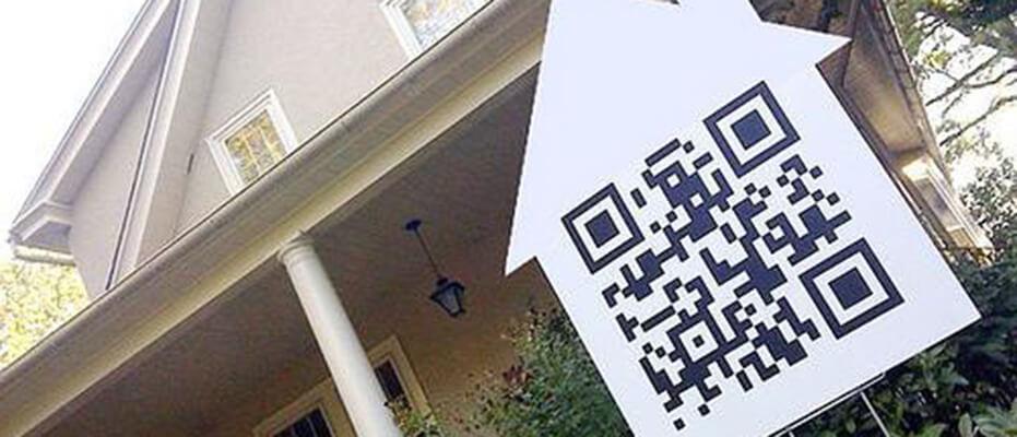 qr code on house sign