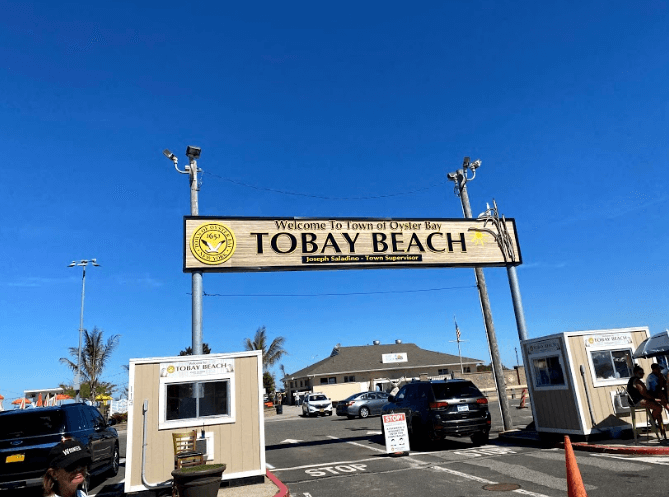 Toby Beach custom banner sign