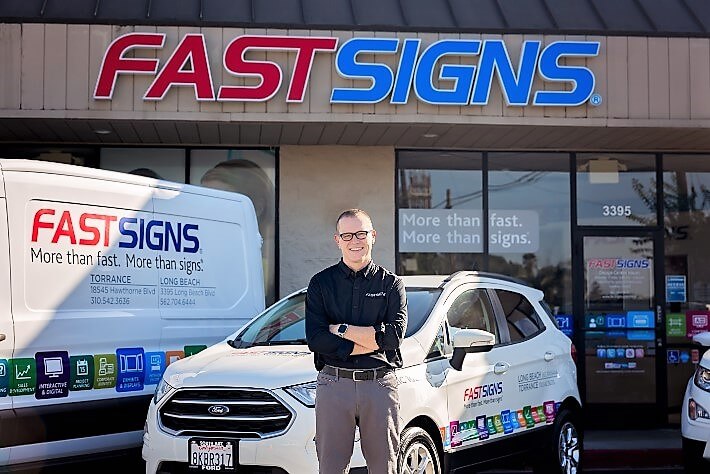Veteran and FASTSIGNS® Franchisee Featured in Franchise Dictionary
